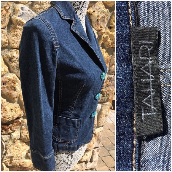 Tahari Jean Jacket, XS with blue flowers buttons - Picture 5 of 6